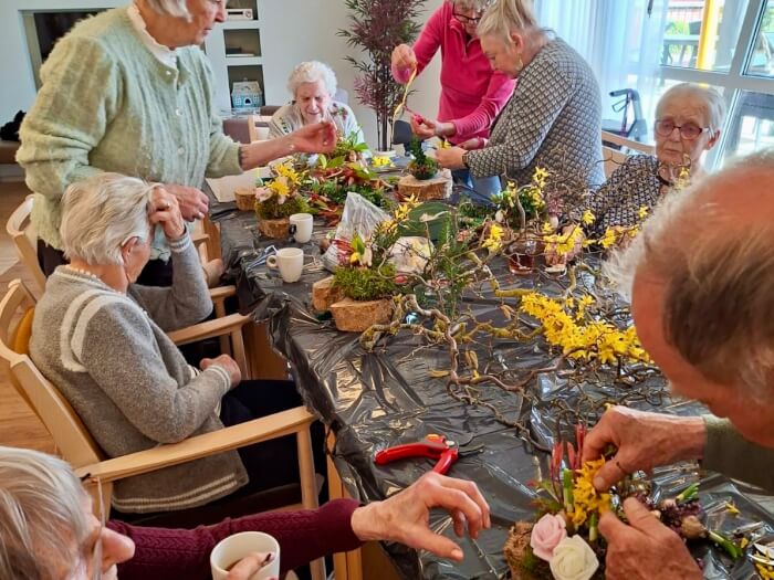 Samen paasstukjes maken