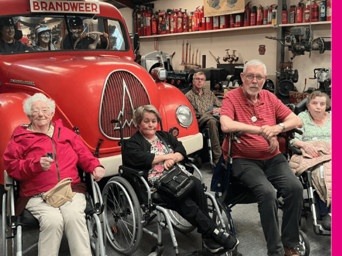 Meander naar Grootmoederstijd & Motorenmuseum