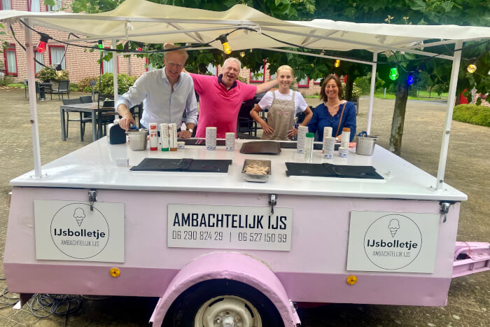 Zingen, dansen en genieten bij Oudtburgh!